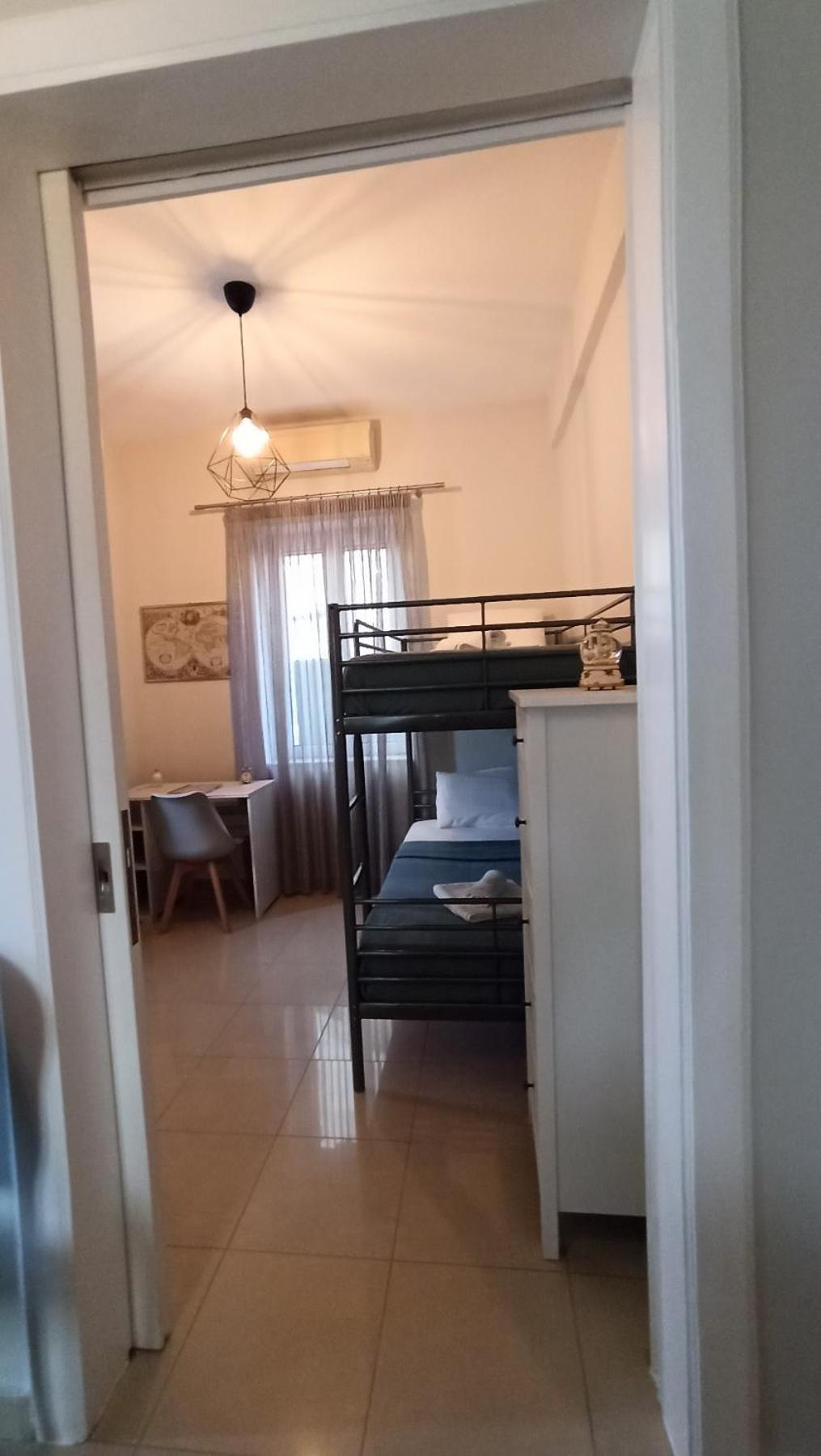Agathi'S House Apartment เปรเวซา ภายนอก รูปภาพ